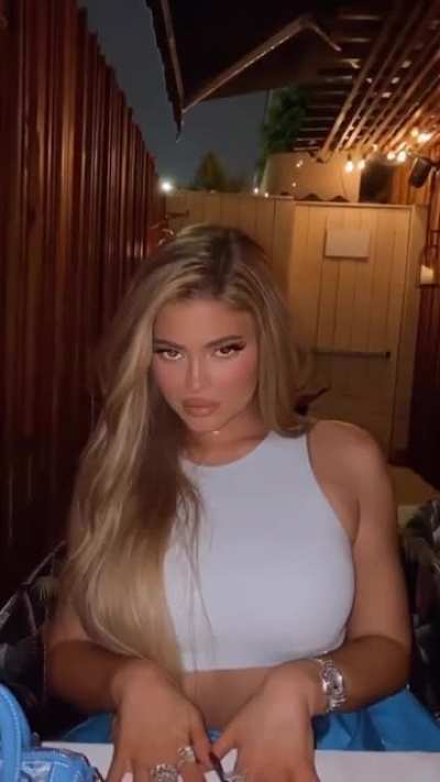 KJ.