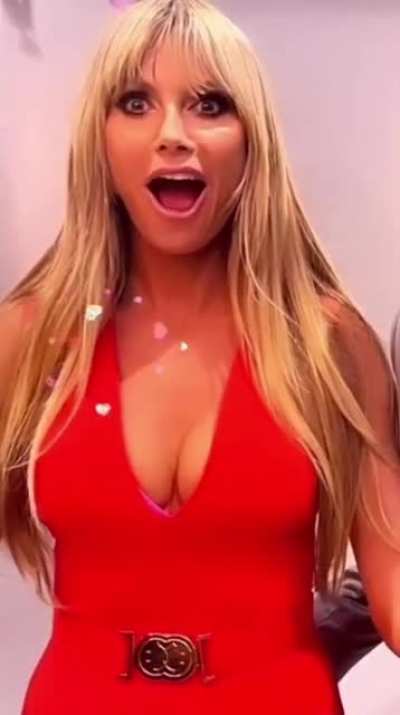 Heidi Klum is a milf that knows what all the boys want