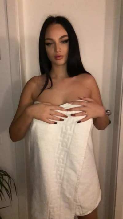 Towel Drop for you, babe!
