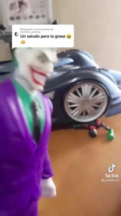 Un saludo para la grasa :v alv xdxdxd
