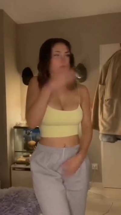 Anyone know the girls @? Can't find anywhere