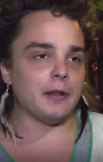 Mullet✅️. Good story<wbr>telli<wbr>ng✅️. Fucking HEELIES✅️. Certified Chad ✅️.