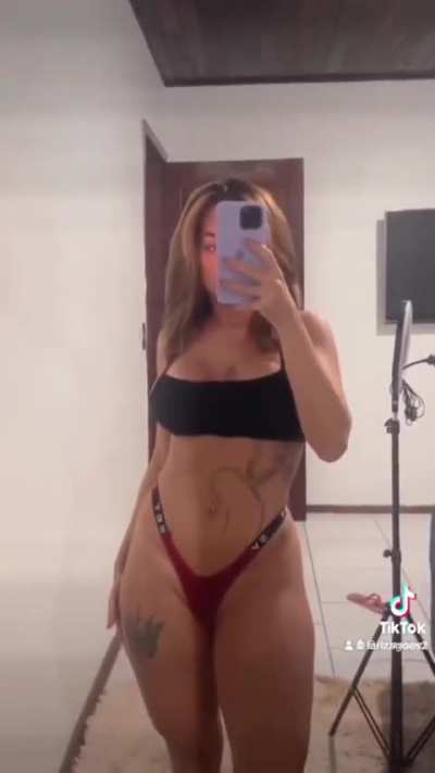 @lariza_goes