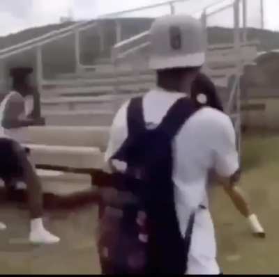 HEAD KICK KO