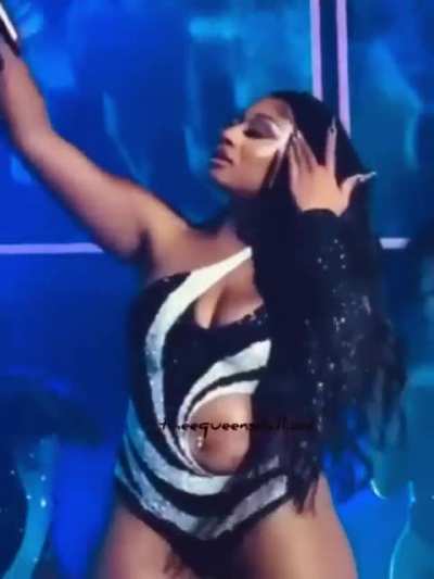 Omg🤤Can you only imagine what she can do with that mouth 😛😛😛💦💦<wbr>💦💦💦💦💦<wbr>💦