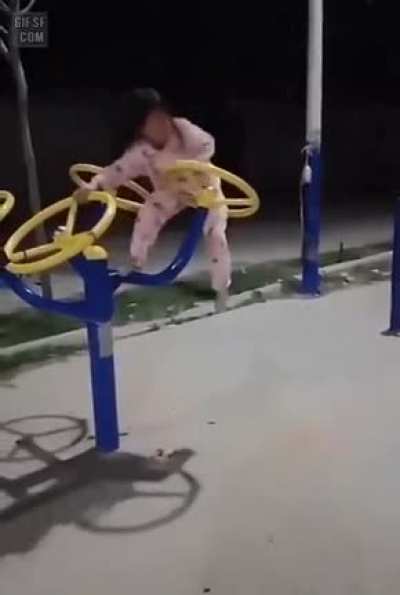 com certeza e o pai que tá filmando
