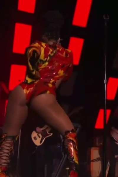 Move that ass