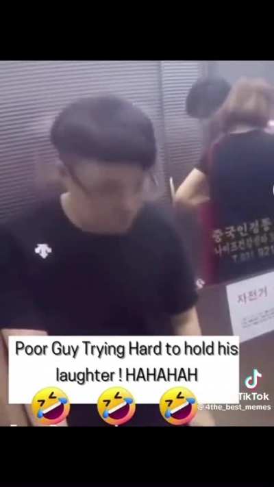 Bro can't hold his laugh