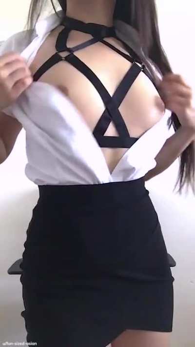 (f19) The boss asked us to dress nicely for work today... I said let's see that Stack Overflow 💦