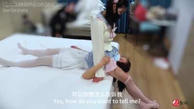 Mistress Waner finally makes her girl friend submit with a standing headscissor