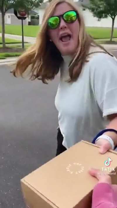 A perfectly cut karen