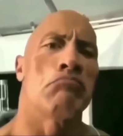 La Roca te observa
