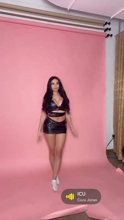 She’s looking absolutely stunning