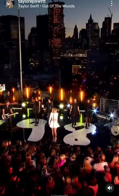 Taylor Swift in white makes my PP hard