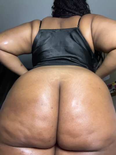 Thick caramel booty