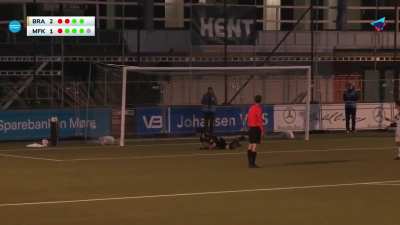 Goalkeeper kicks the ball away before the final penalty kick (Norwegian 2nd & 3rd Tier Promotion–Relegation Play-Off 2nd Leg)