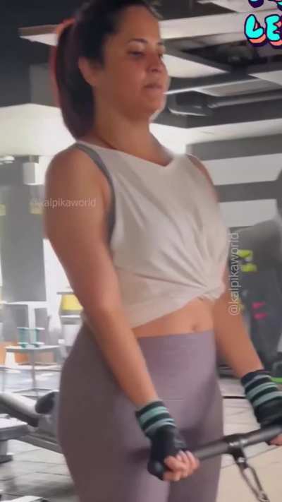 Enjoy the huge ass of Anasuya aunty