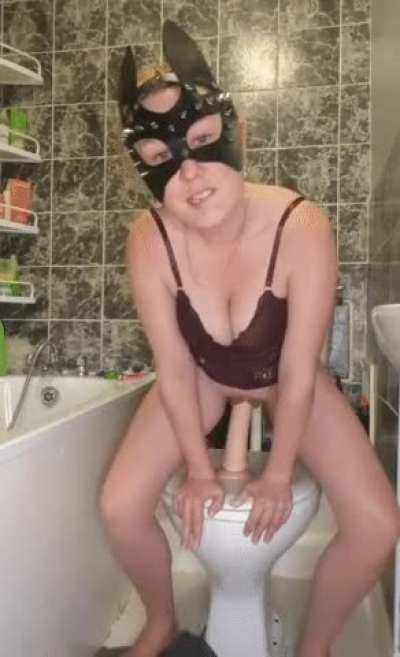 The toilet's just the right height 😝
