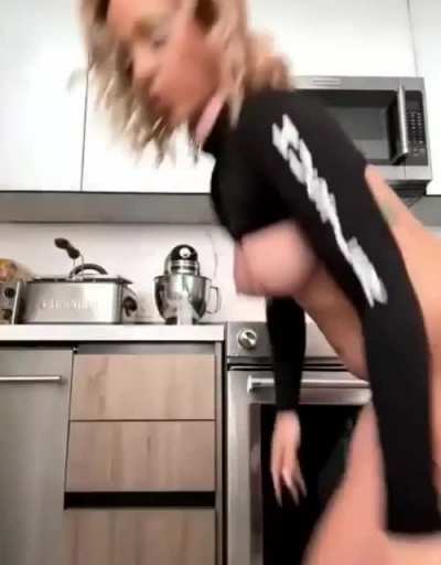 Jada Stevens