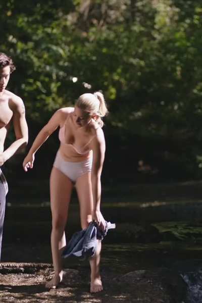 Lili Reinhart