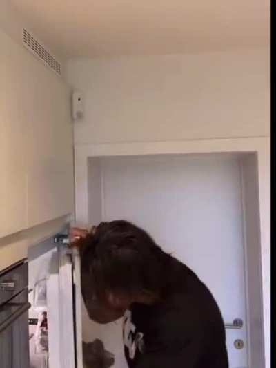 This door sucks