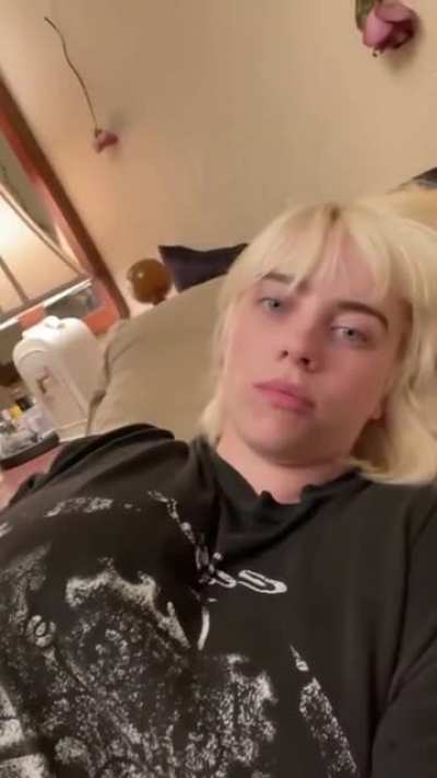 Billie Eilish bounce