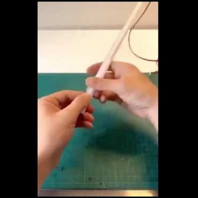 Table with optical illusion