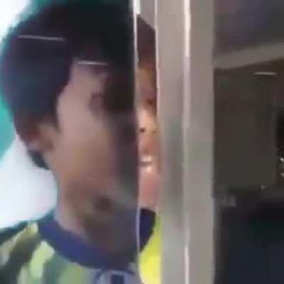 :v
