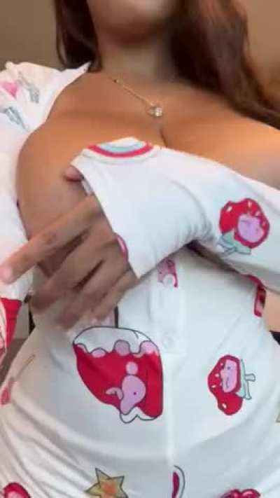 Look at the jiggle