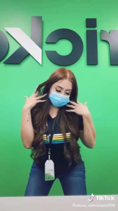 what do y’all think about this girl