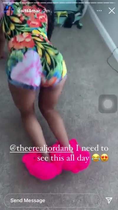 Jordan throwing ass