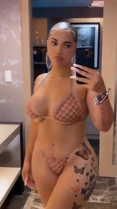 rennirucci_ (@rennirucci_)