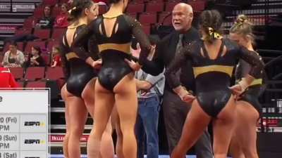 Bunz of beauty Black Leo’s of WMU 🐴🤎💛🤍🤸<wbr>‍♀️