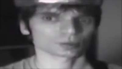 Jonny has left the radioheads because thom didn't let him sing