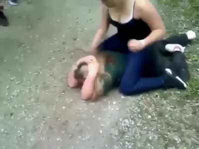 amber dominated sarah - 