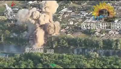 Another civilian building occupied by Russian forces is getting attacked by the Ukrainian Airforce using French AASM 