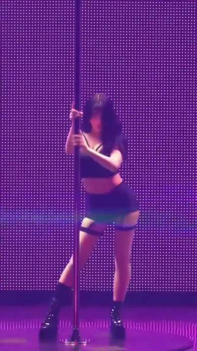 I REALLY WANNA BE THAT POLE