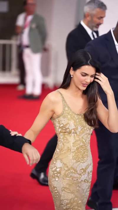 Kendall stuns at the 