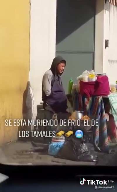Noooo, tiene frío mi chamaco🥺