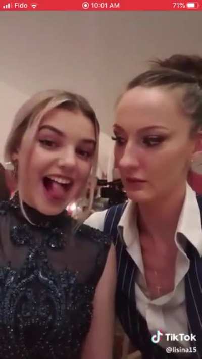 😶