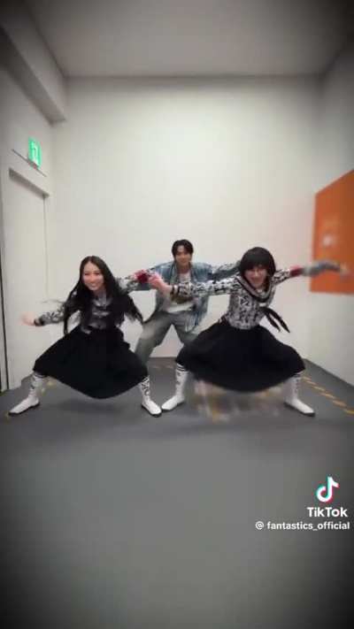 Suzuka and Kanon with a member of FANTASTICS TikTok