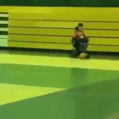 E esse emocionante futebol