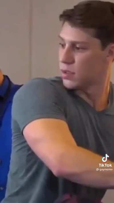 🥴