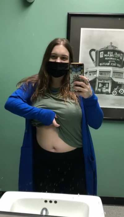 She's got amazing big breasts! (Drop)