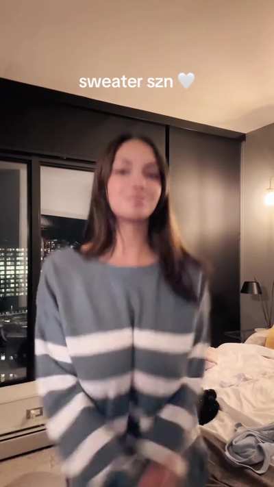 Sweater boobies