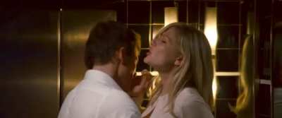 Kirsten Dunst sex in Bachelorette