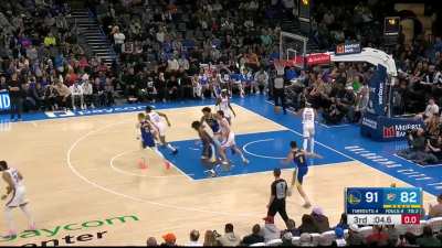 [Highlight] Curry hits the ridiculous three pointer