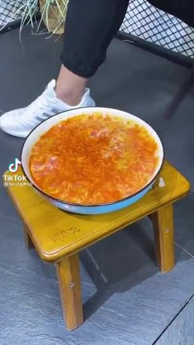 N o o d l e s