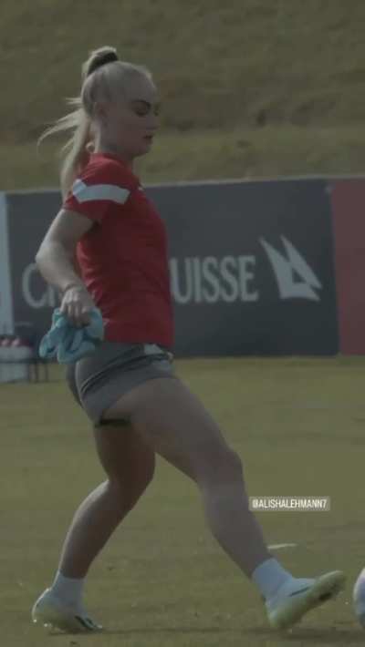 Big swiss ass cheeks 🤤😩🥵