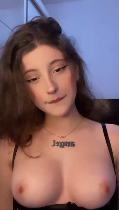 I don't wear bra on weekends